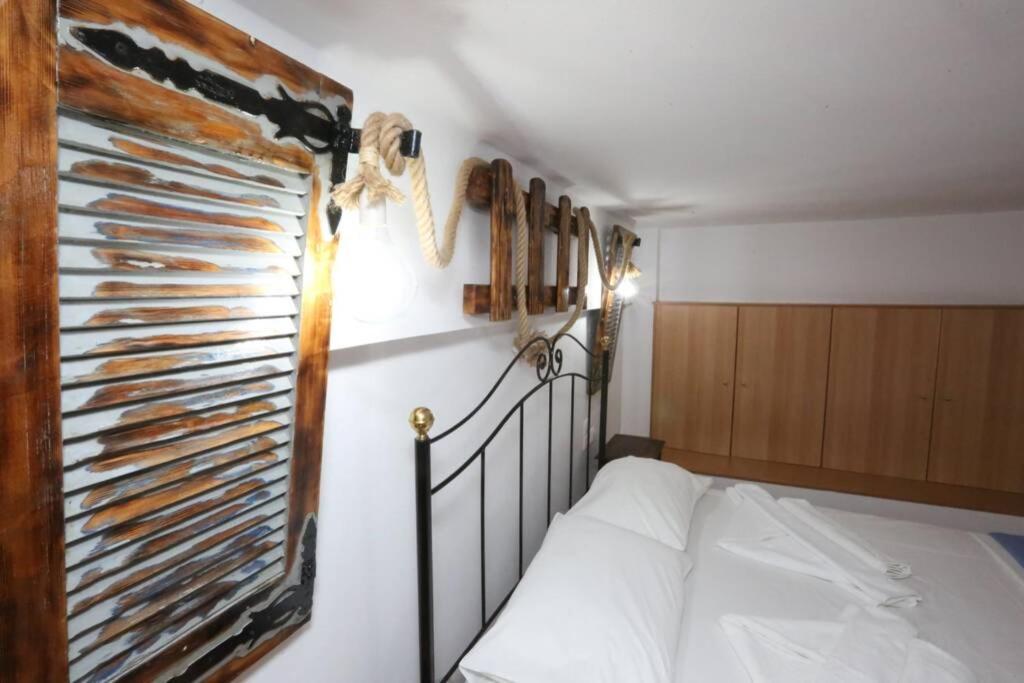 Lignum Appartement Ermoupoli Buitenkant foto