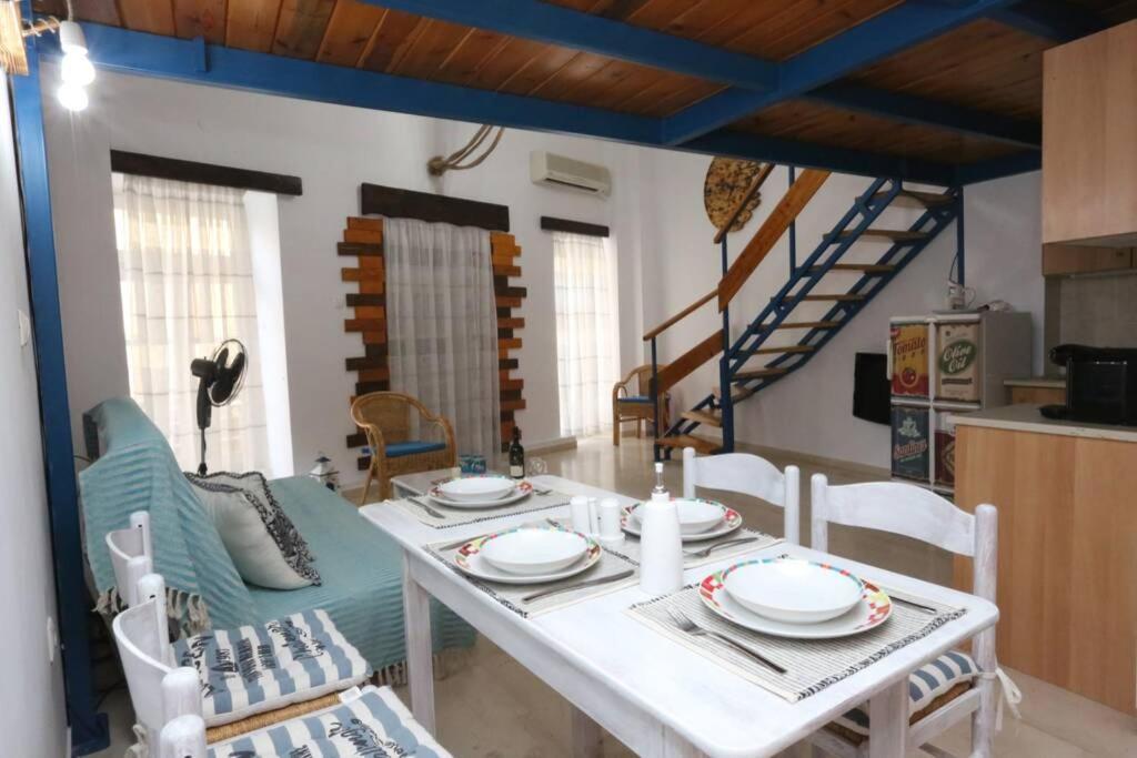 Lignum Appartement Ermoupoli Buitenkant foto