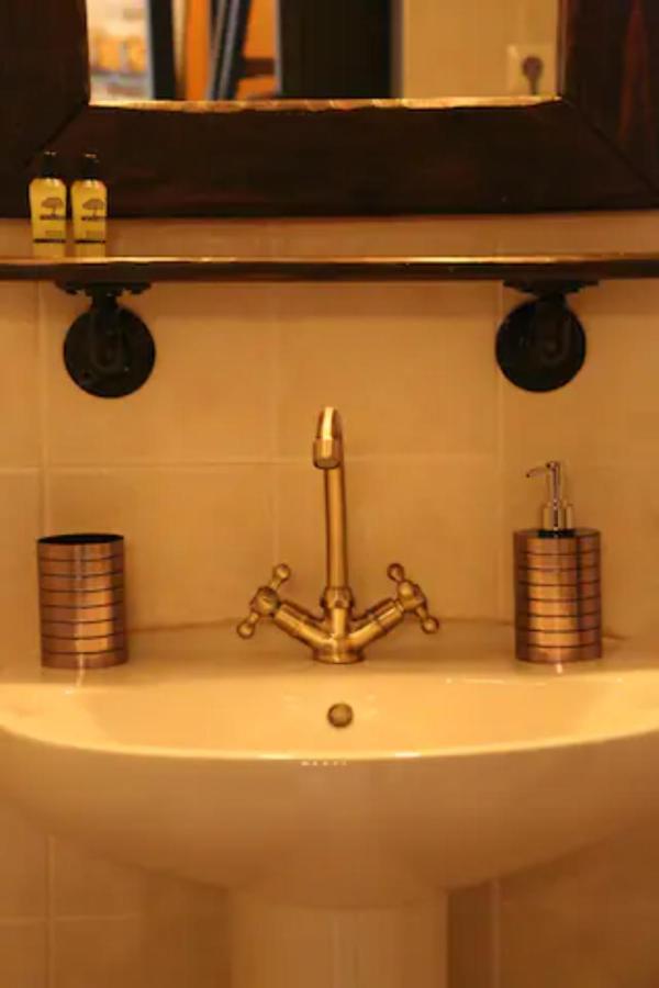 Lignum Appartement Ermoupoli Buitenkant foto
